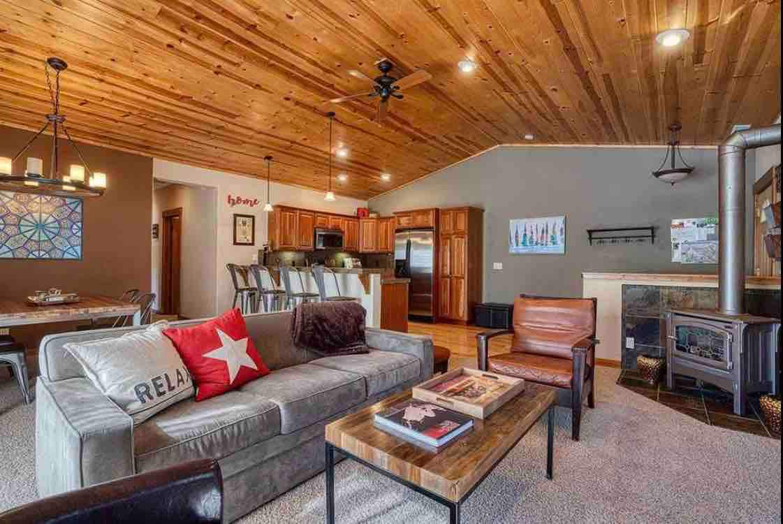 Tahoe Donner Family Friendly Condo