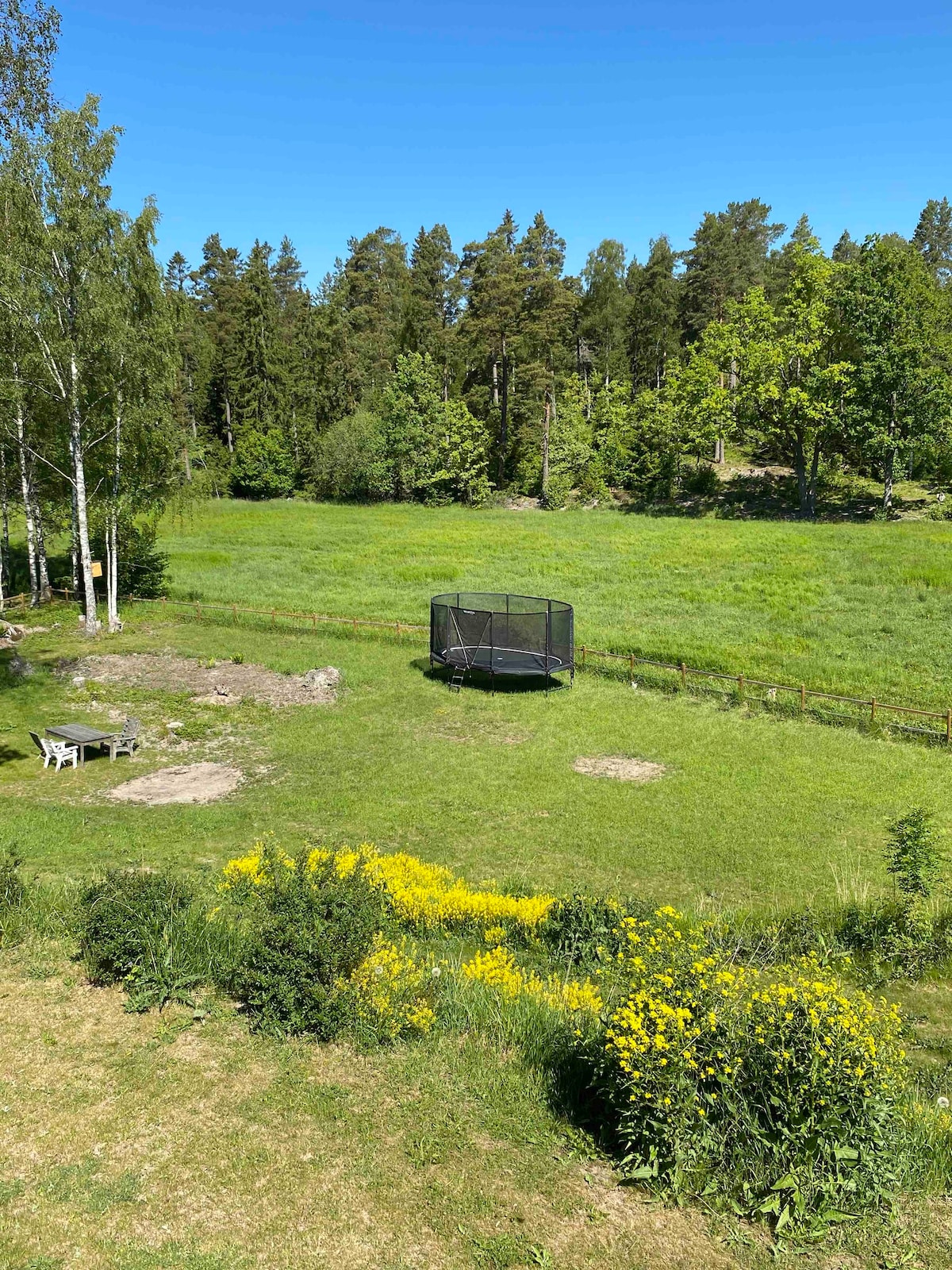 2 modern & cozy Cottages 45 min. from Stockholm C