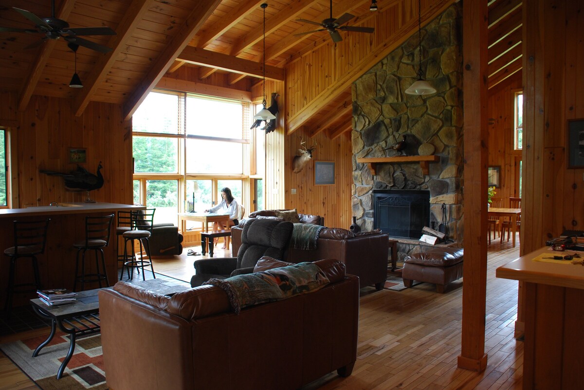 Point Mountain Wilderness Lodge & Cottage