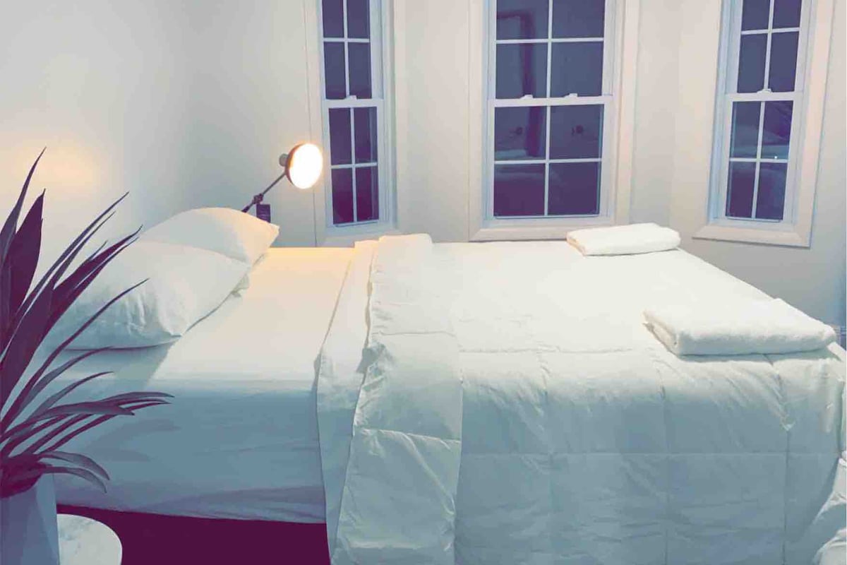 Serene 3-Bedroom Retreat in Charming Salem MA
