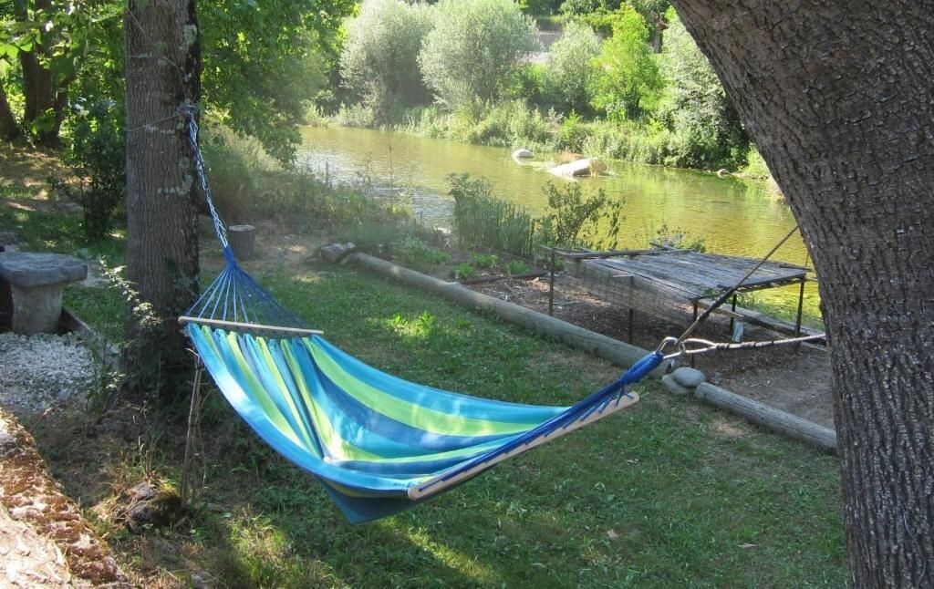 Agréable  chambre B&B avec piscine au calme