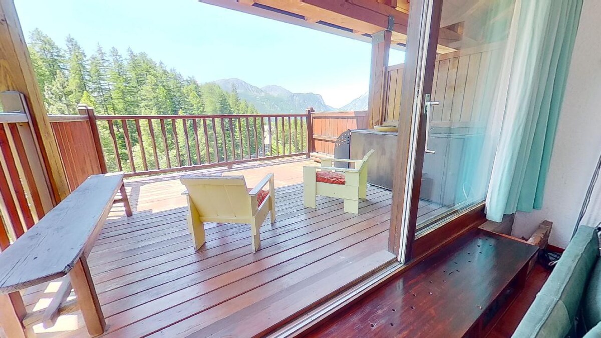 Apartment with terrace in Sansicario
