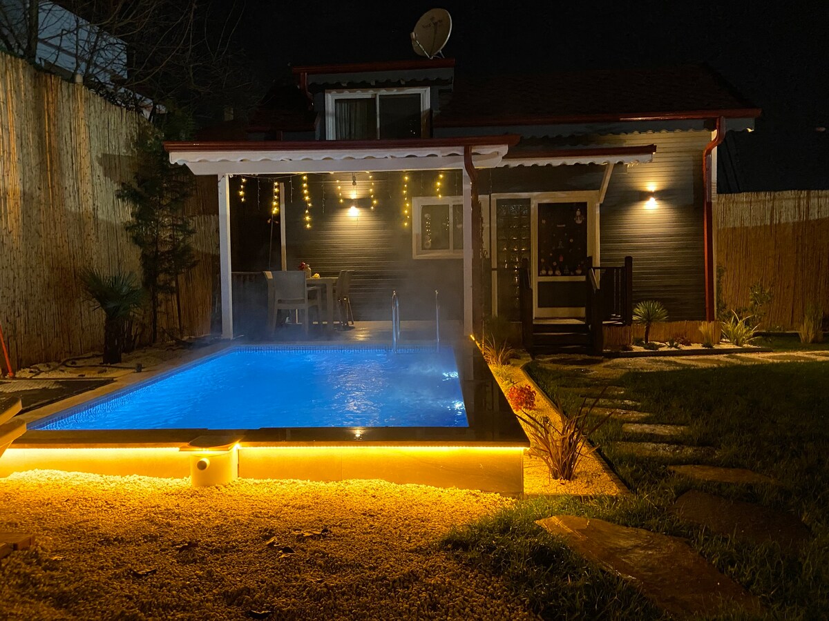 1-独立式微型平房，带热水泳池