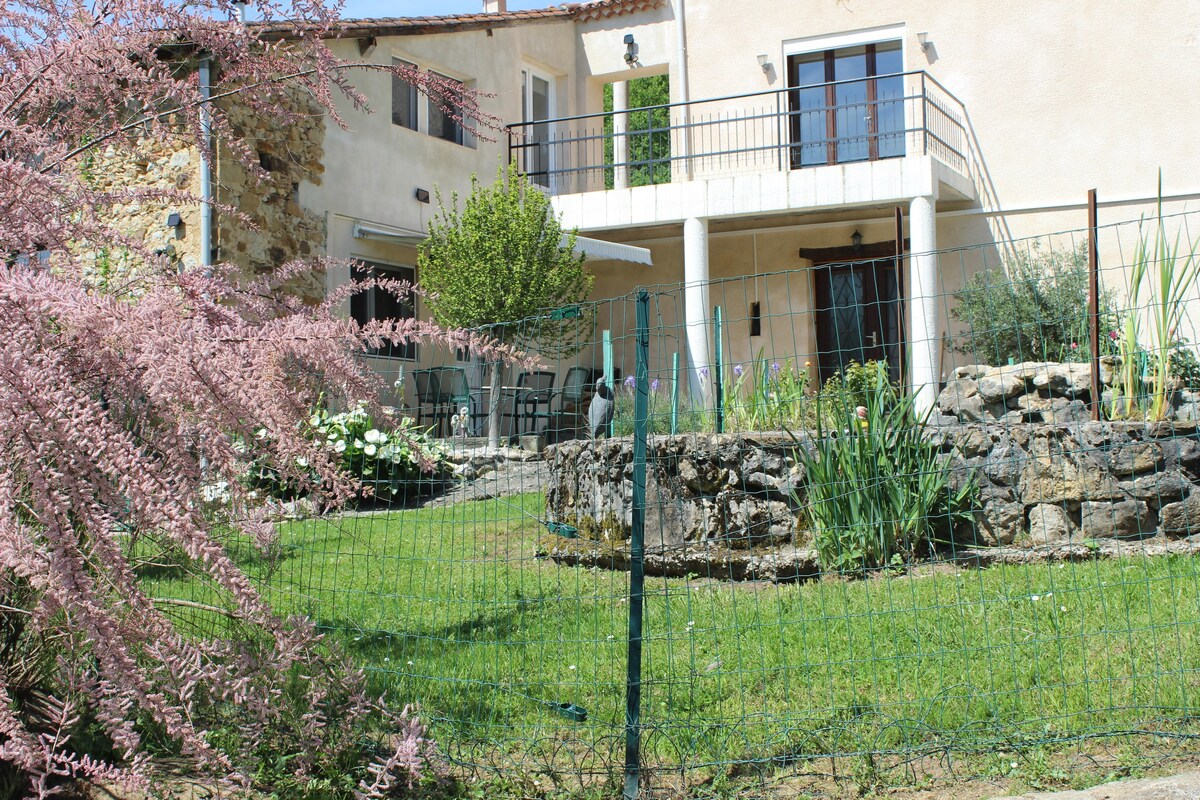 gîte au calme en bordure de la voie verte