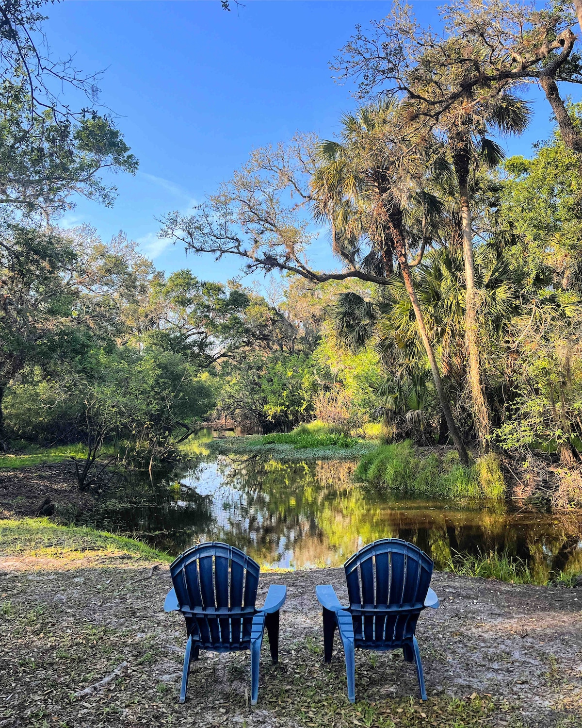 Guest cottage on Gamble Creek, Coffee Enthusiasts