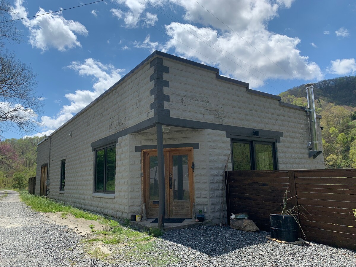 佛兰西布罗德河（ French Broad River ）上的Old General Store