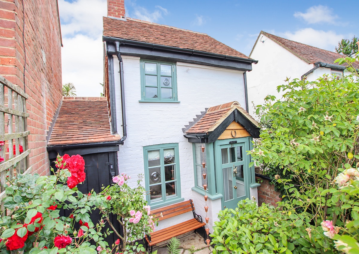 The Cot, Characterious 400 years Cottage.