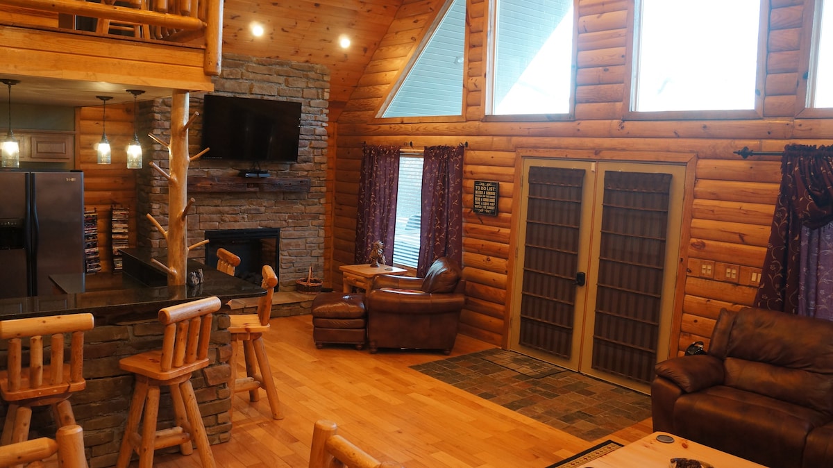 Sacred Winds - Yatesville Lake Luxury Cabin Rental