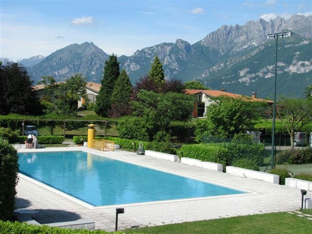 Le Terrazze家庭住宅-游泳池和花园