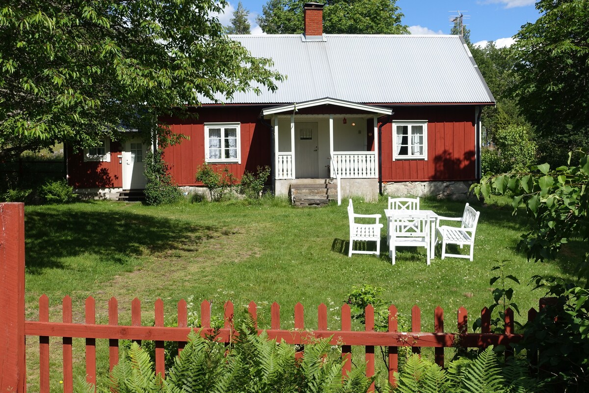 位于真实斯莫兰（ Småland ）环境中的漂亮而无打扰的住宿