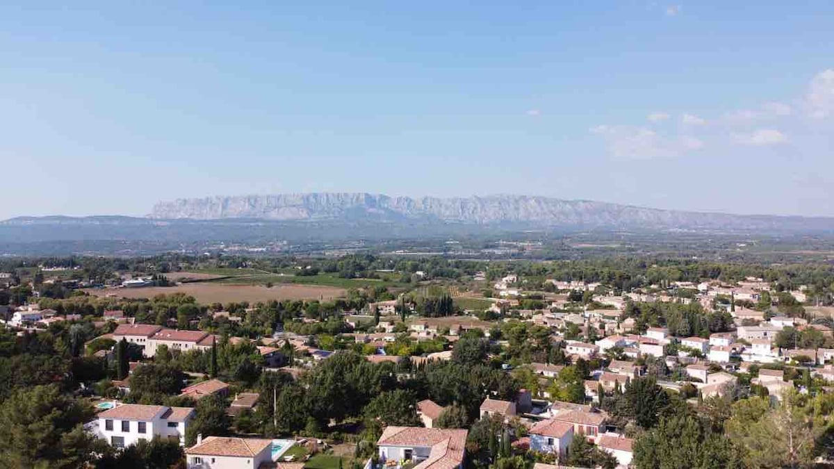 Magnifique maison au calme, vue Ste Victoire