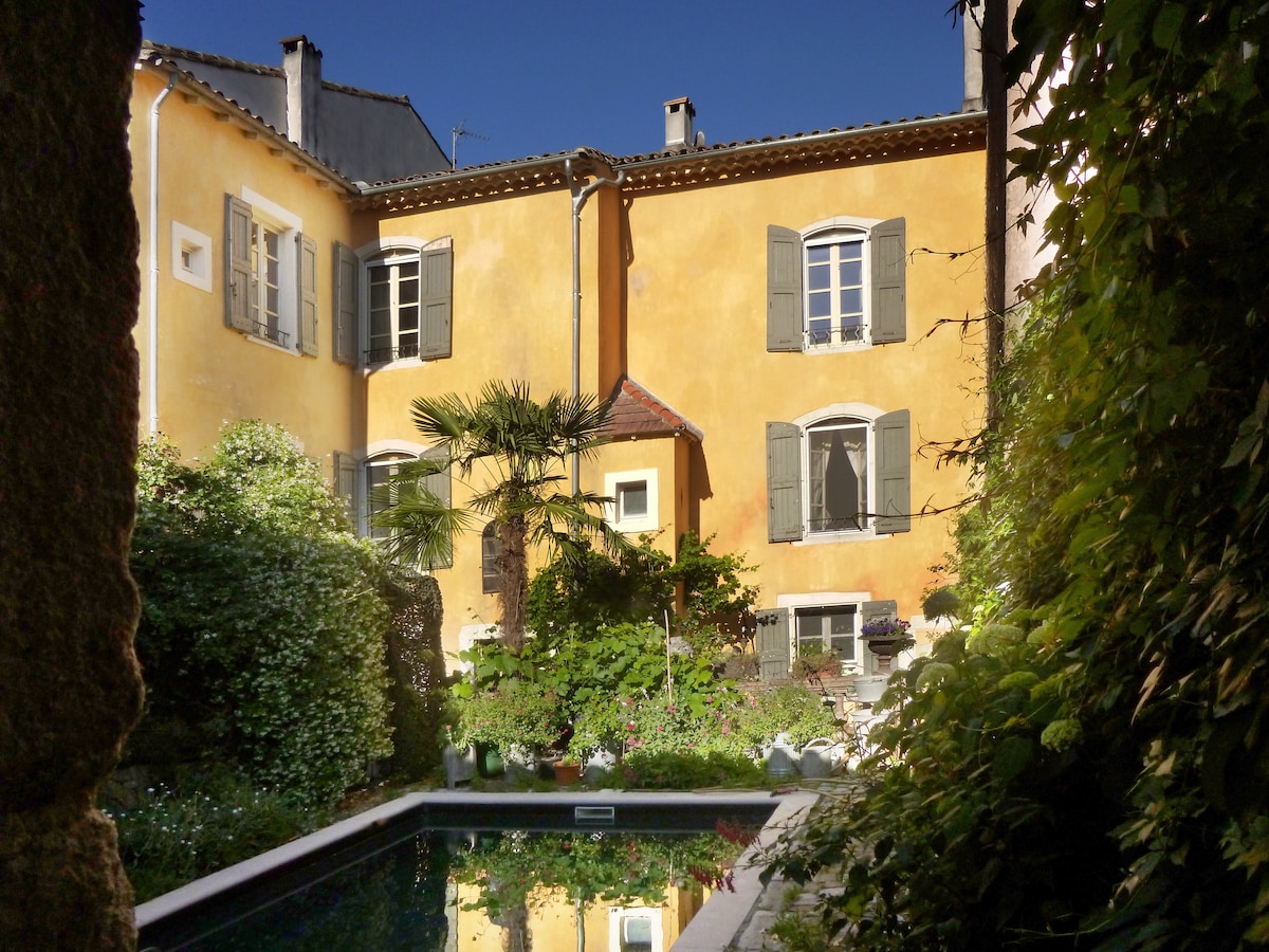 Beautiful 18th Century town house