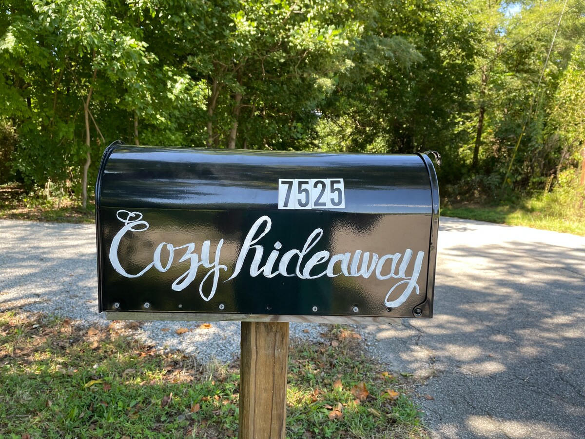 Cozy hideaway on Yankee creek.