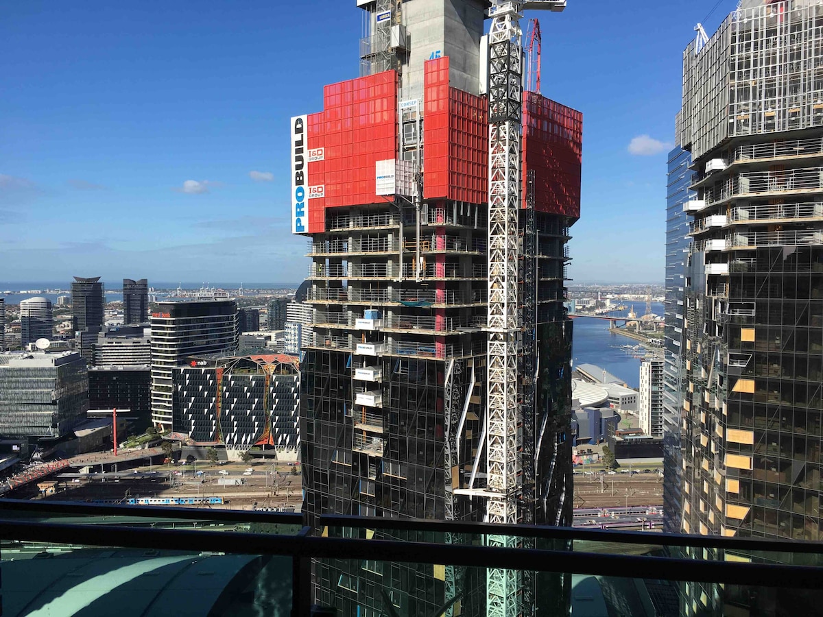 在墨尔本CBD市中心38层看风景City View on 38 Floor MelbourneCBD