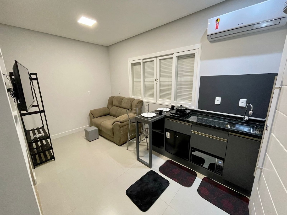 Loft 03 com lareira - centro da cidade