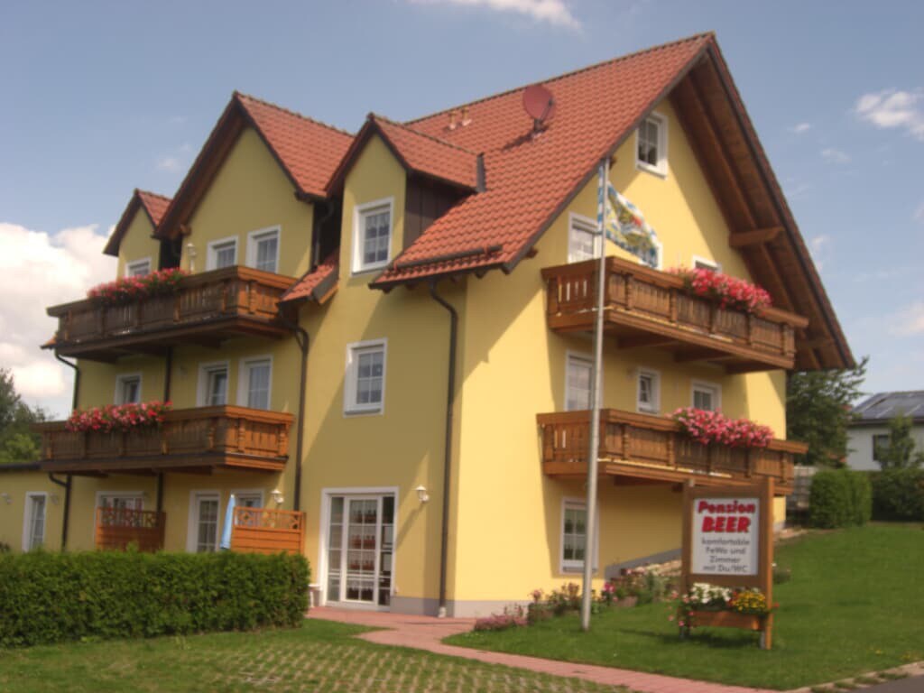 Pension Beer (Mähring), Ferienwohnung 75 qm E (2) EG, 2 Schlafzimmer mit jeweils DU/WC