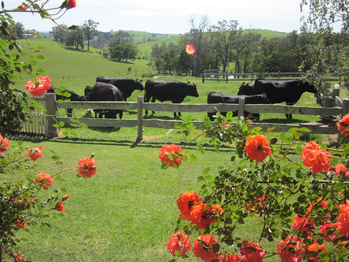 Country Gables Cottage - Farm Stay