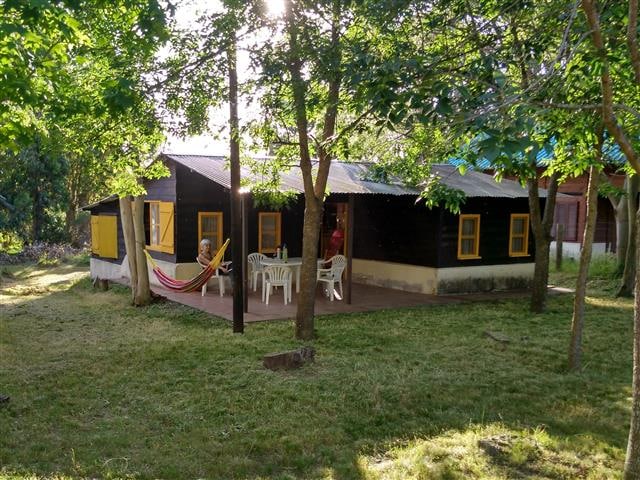 CABAÑA EN EL BOSQUE PARA RELAX  TOTAL  PLAYA VERDE