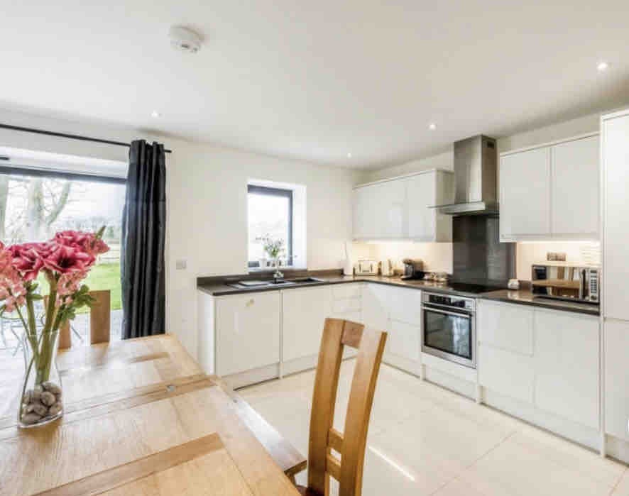 Modern 8 bed property - great for gatherings