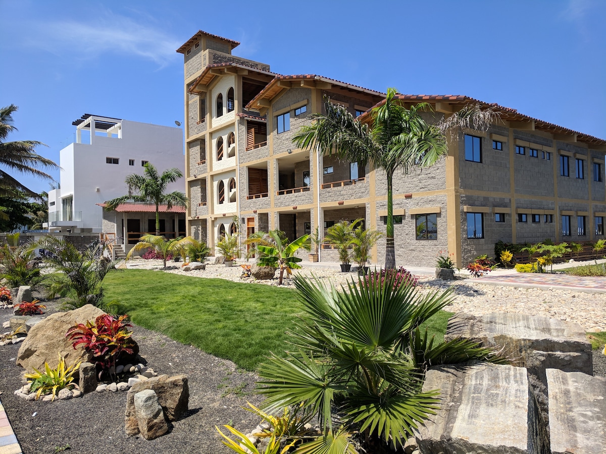 Spacious Condo with Sweeping Ocean Vistas