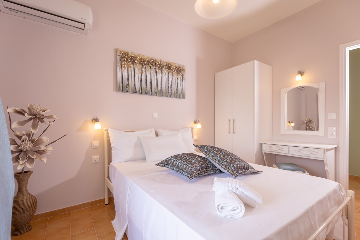 Relax Studios Corfu ★ IREMIA - 1st floor apartment