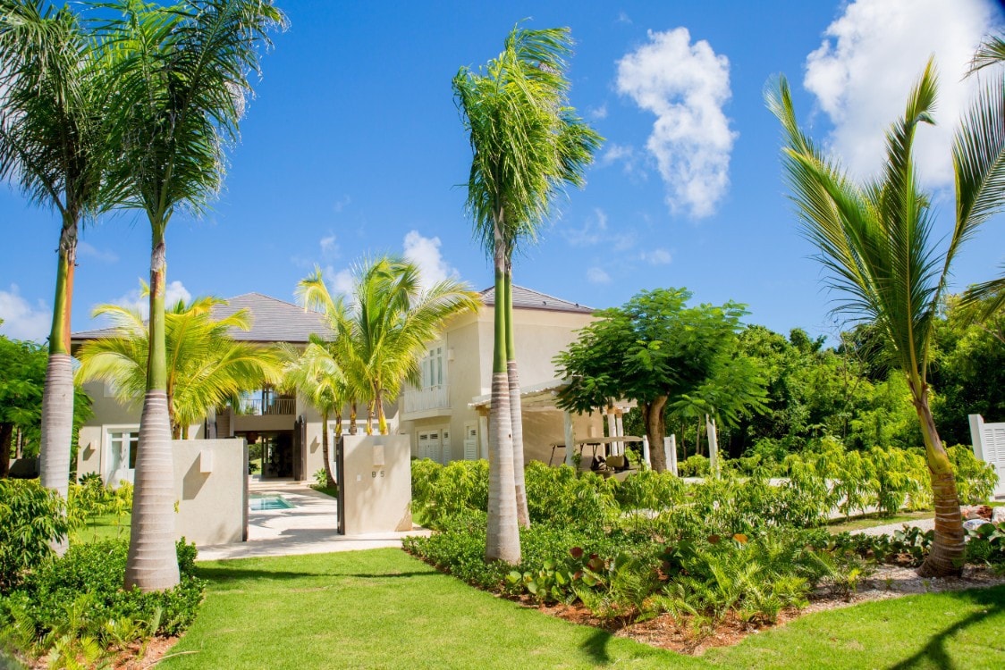 Amazing six-bedroom golf-front villa in Punta Cana