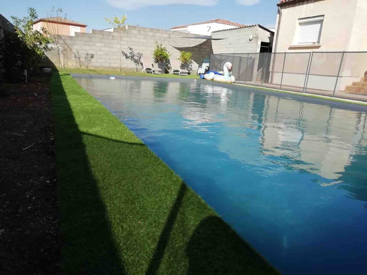 Maison 8 personnes piscine privée coeur d'Hérault