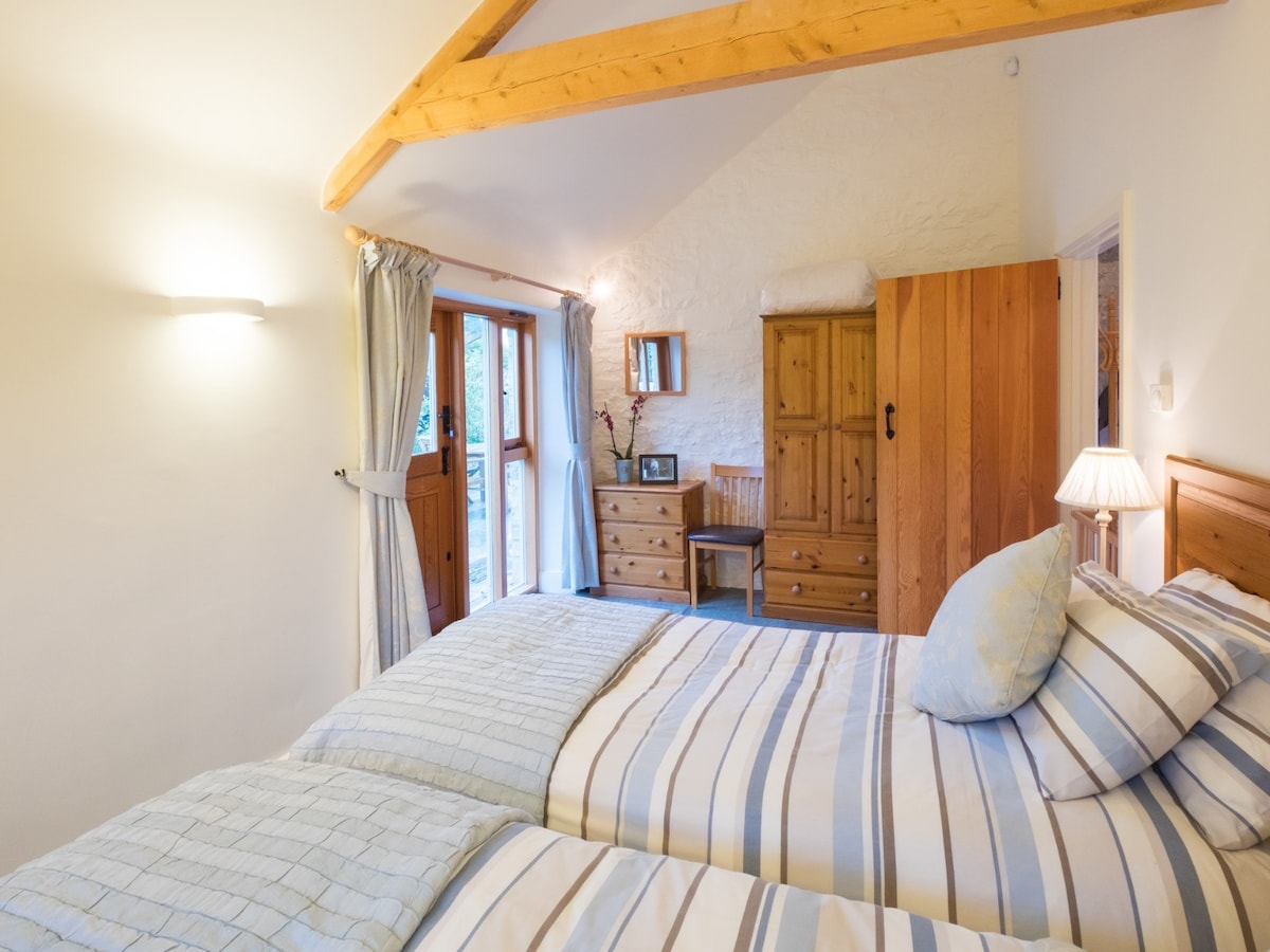 Cider Apple Cottage - 2 bedrooms