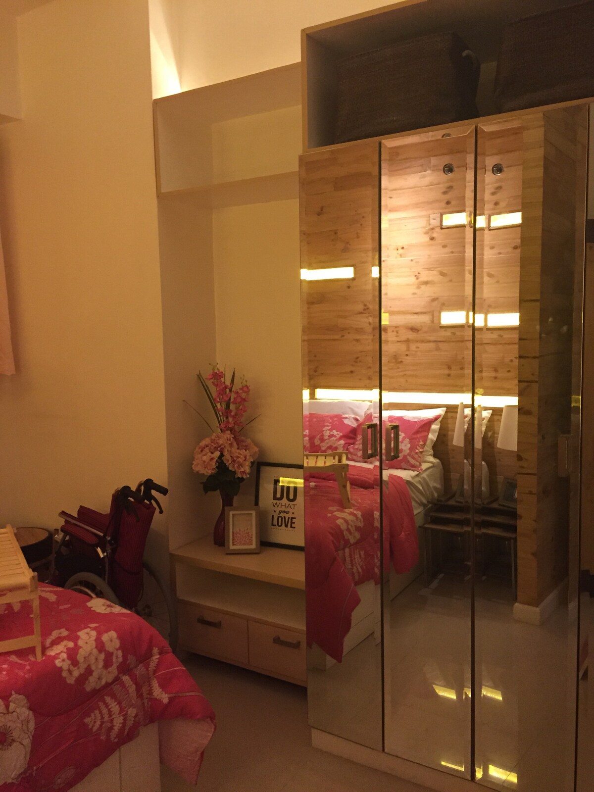 1BR Condo in Cubao furnished