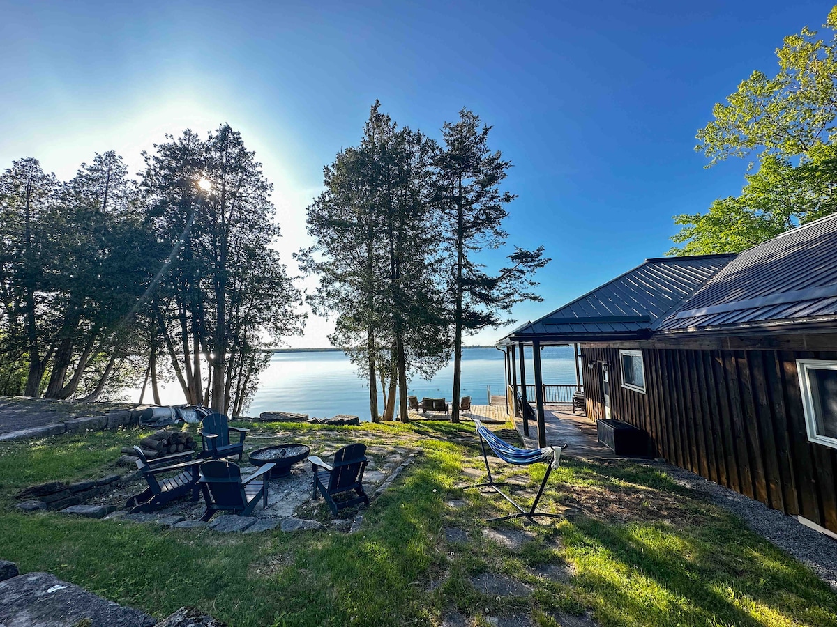 Hay Bay Retreat | Peaceful escape on Lake Ontario