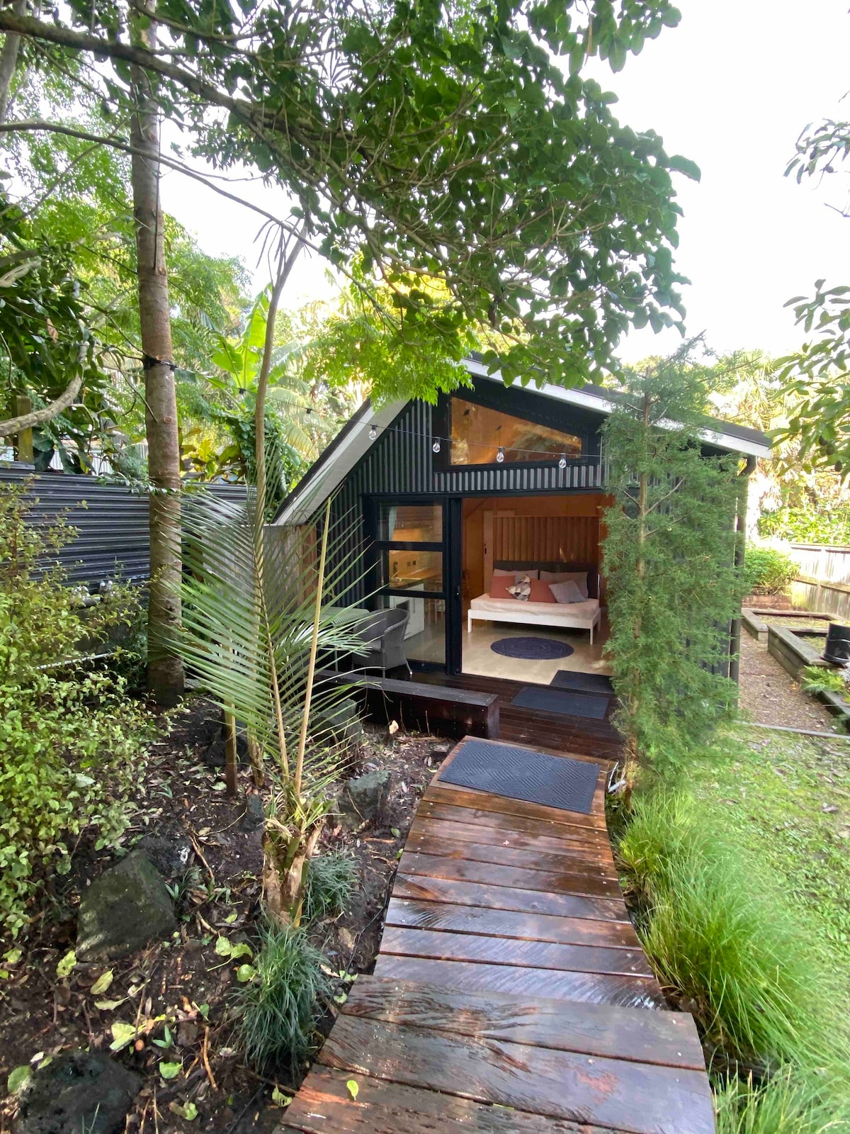 Nikau Garden Studio Grey Lynn