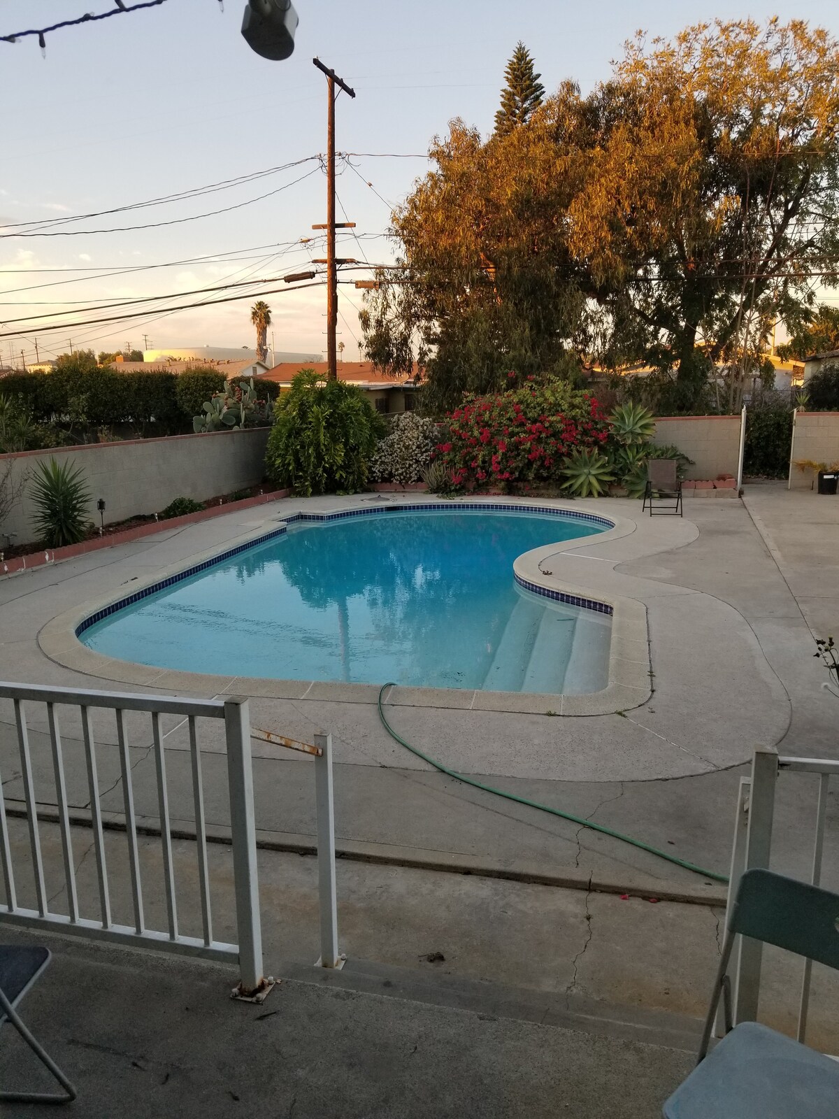 泳池旅馆（ Pool House ） (A室)