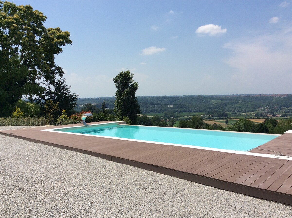 Country House with Pool - Piedmont Barolo Region