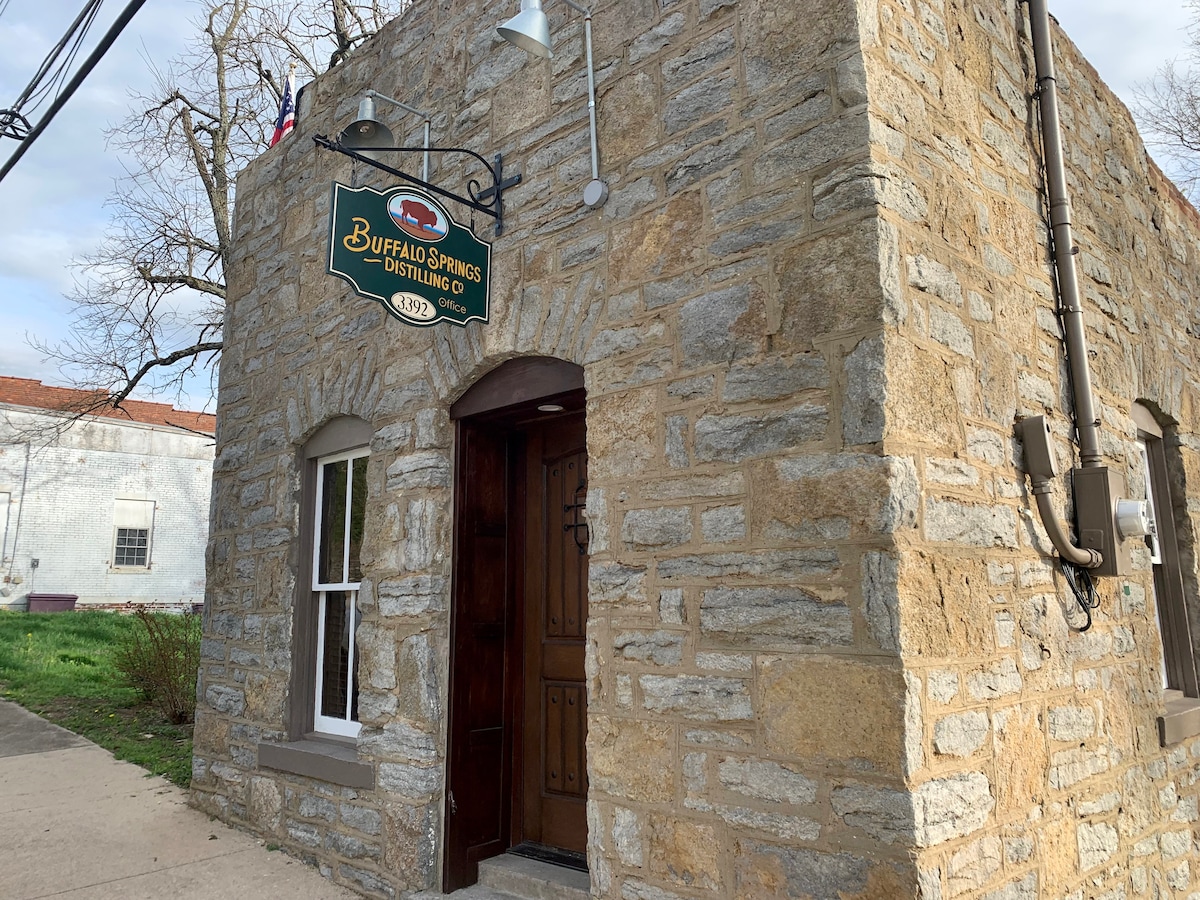 Buffalo Springs Distilling Company