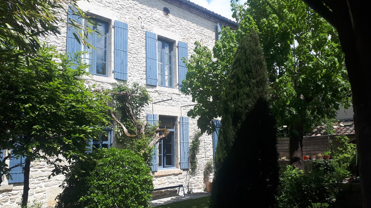 Maison en pierre du Quercy Blanc.