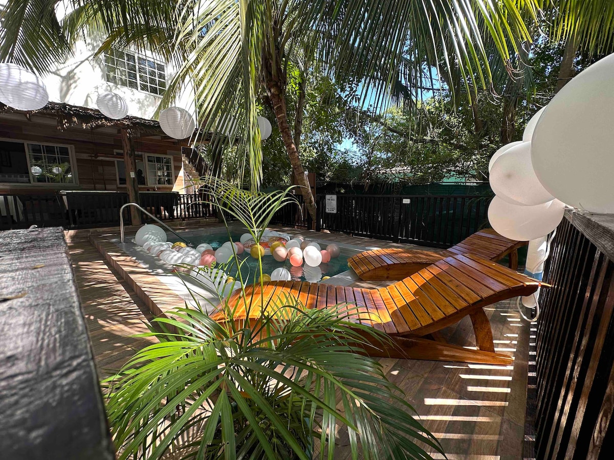 Family Apt in nature with pool