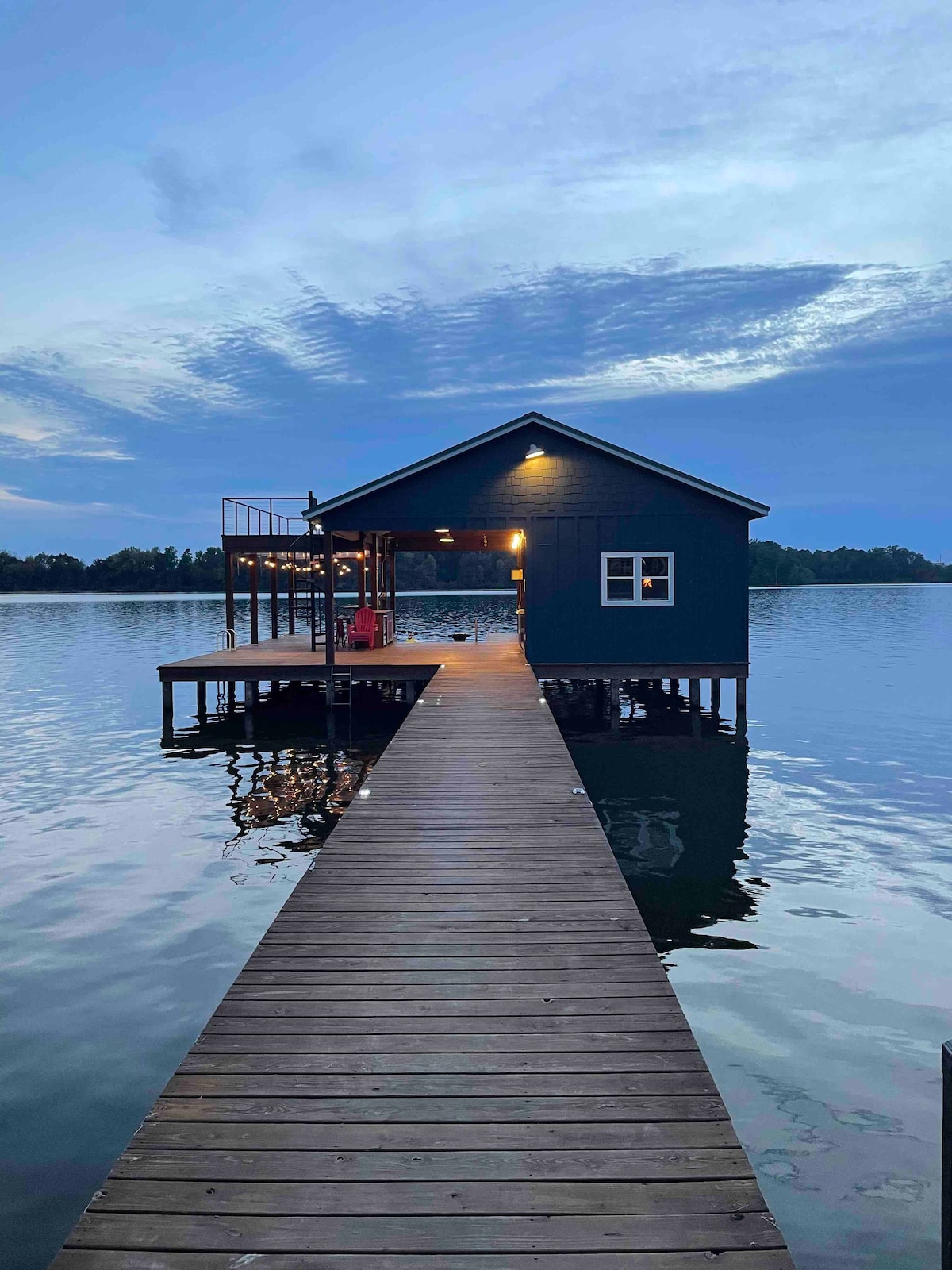 Lake House on Bob Sandlin