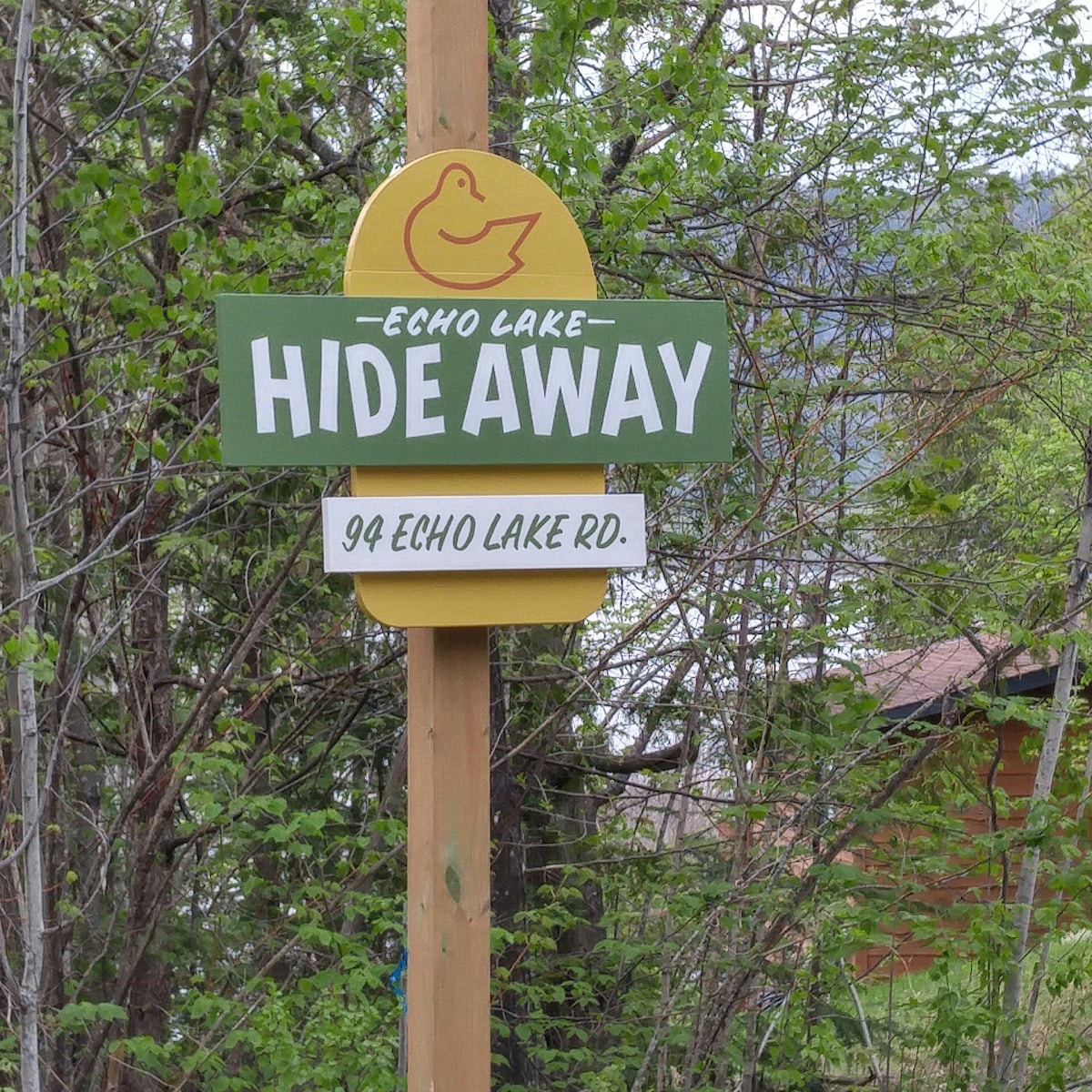 Echo Lake Hide Away -安大略省回声湾