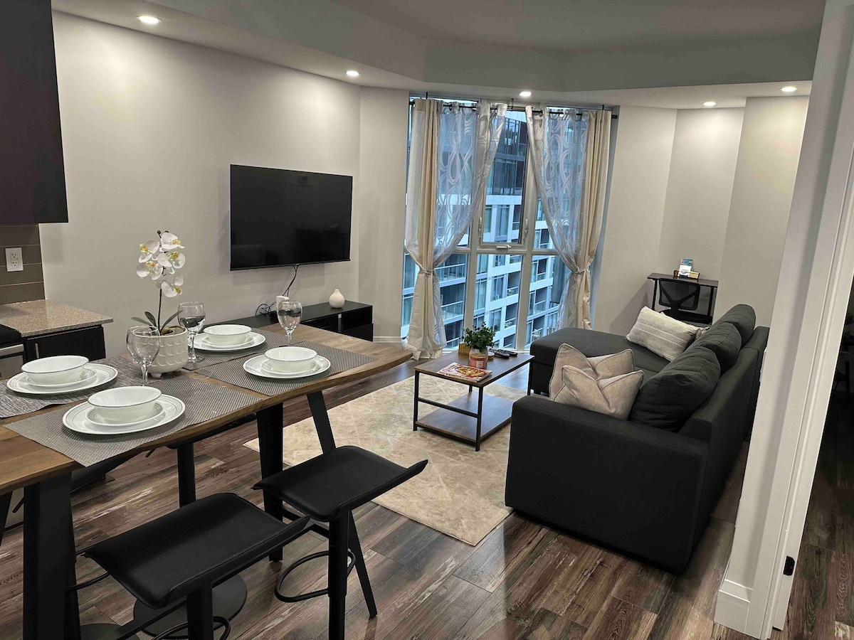 多伦多市中心现代1卧室公寓，加大双人床