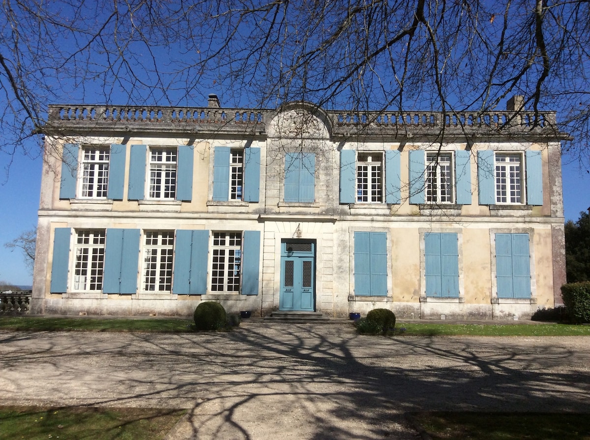 Chateau apartment - heated pool and large terrace.