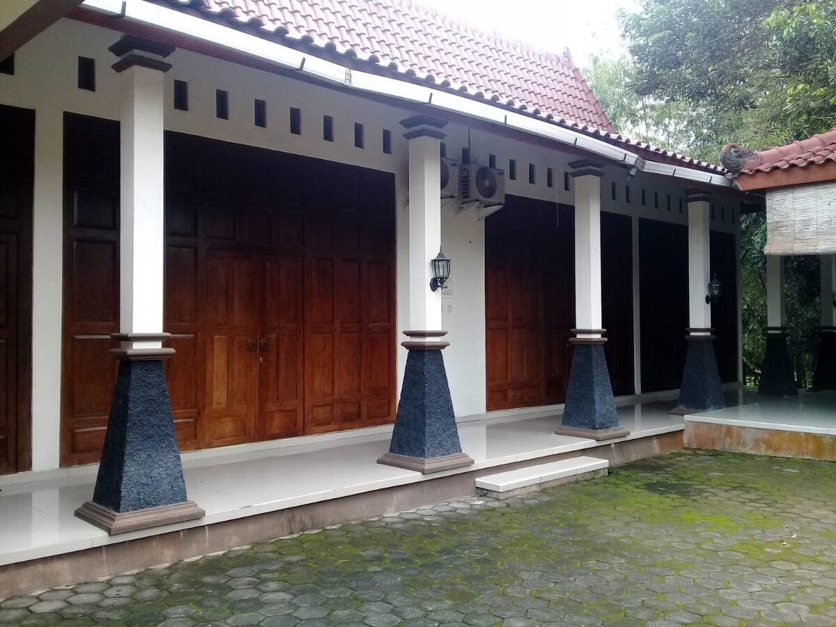 Rumah Pak Jari (Ngluwar Magelang, Near Borobudur)