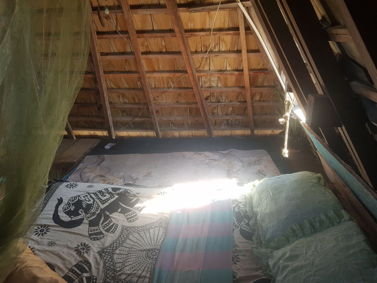 Quartos em Casa Histórica na Aldeia Hippie Bahia