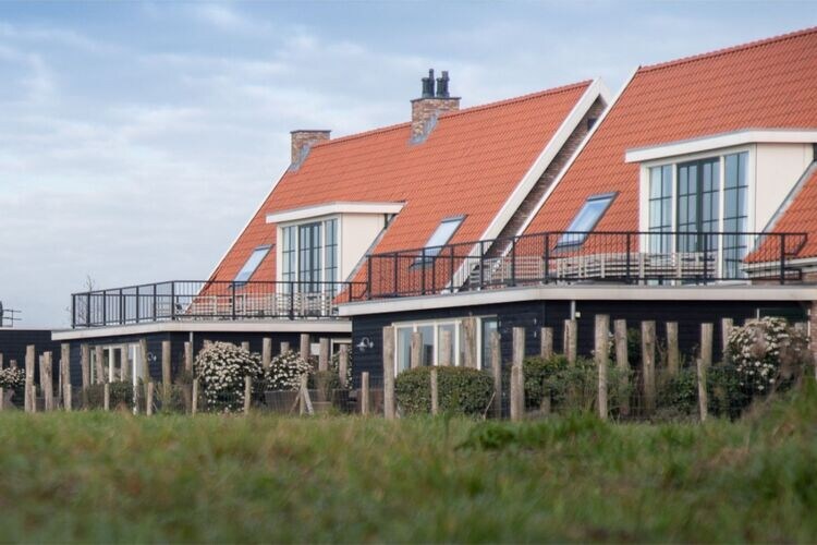 Colijnsplaat豪华度假屋，带私人泳池、热水浴缸和桑拿房