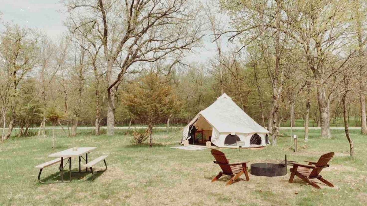 格罗夫豪华露营的梧桐帐篷