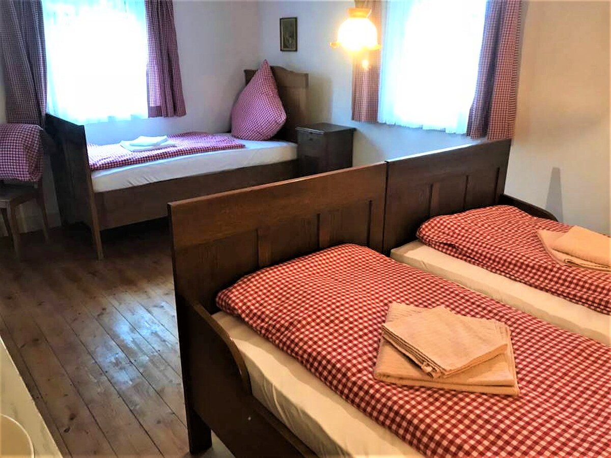 Ferienhaus Lotte, (Mössingen), Ferienhaus Lotte, 100qm, Garten, 3 Schlafzimmer, max. 7 Personen