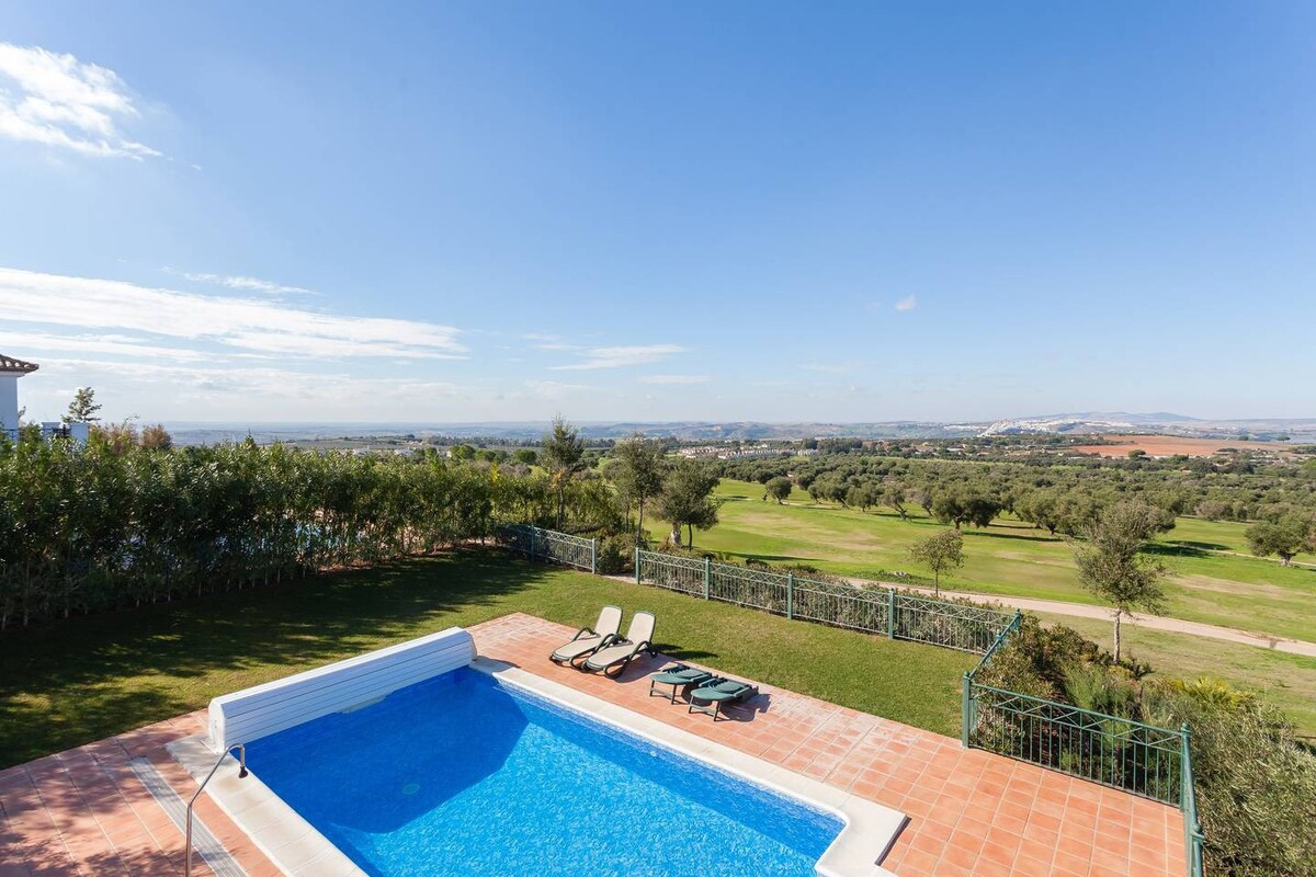 Pivate Luxury 4 bed golf Villa with pool at Arcos