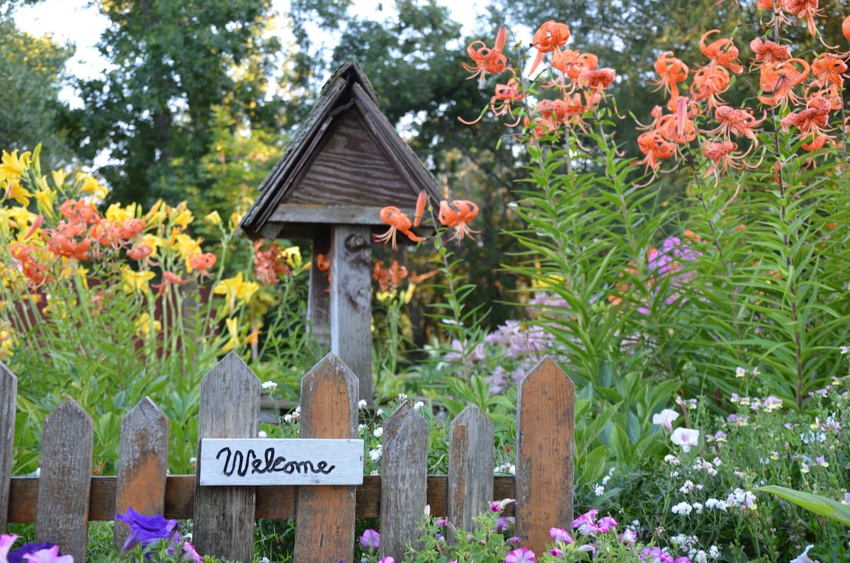 Pipestem Creek Garden Lodging.  Longspur House