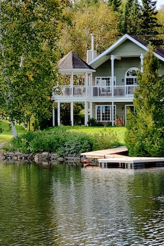 Le Fjord-du-Saguenay的民宿