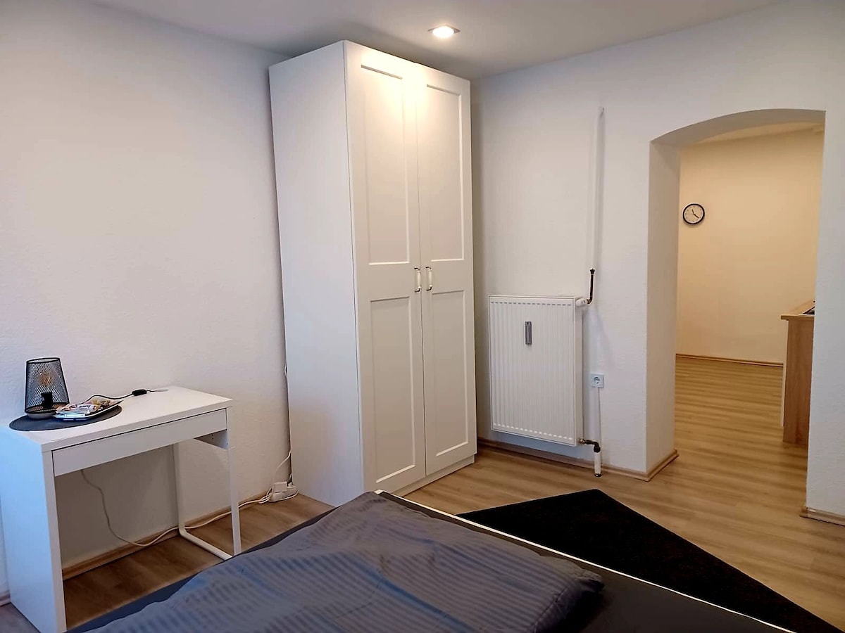 Schöne zentrale 1-Zimmer Wohnung mit Küche