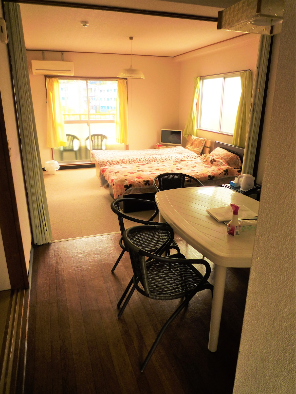房源设有免费停车位，共有6张床，面积45平方米，可供家庭旅行、女性团体住宿和伊势神宫周边商务差旅之用。